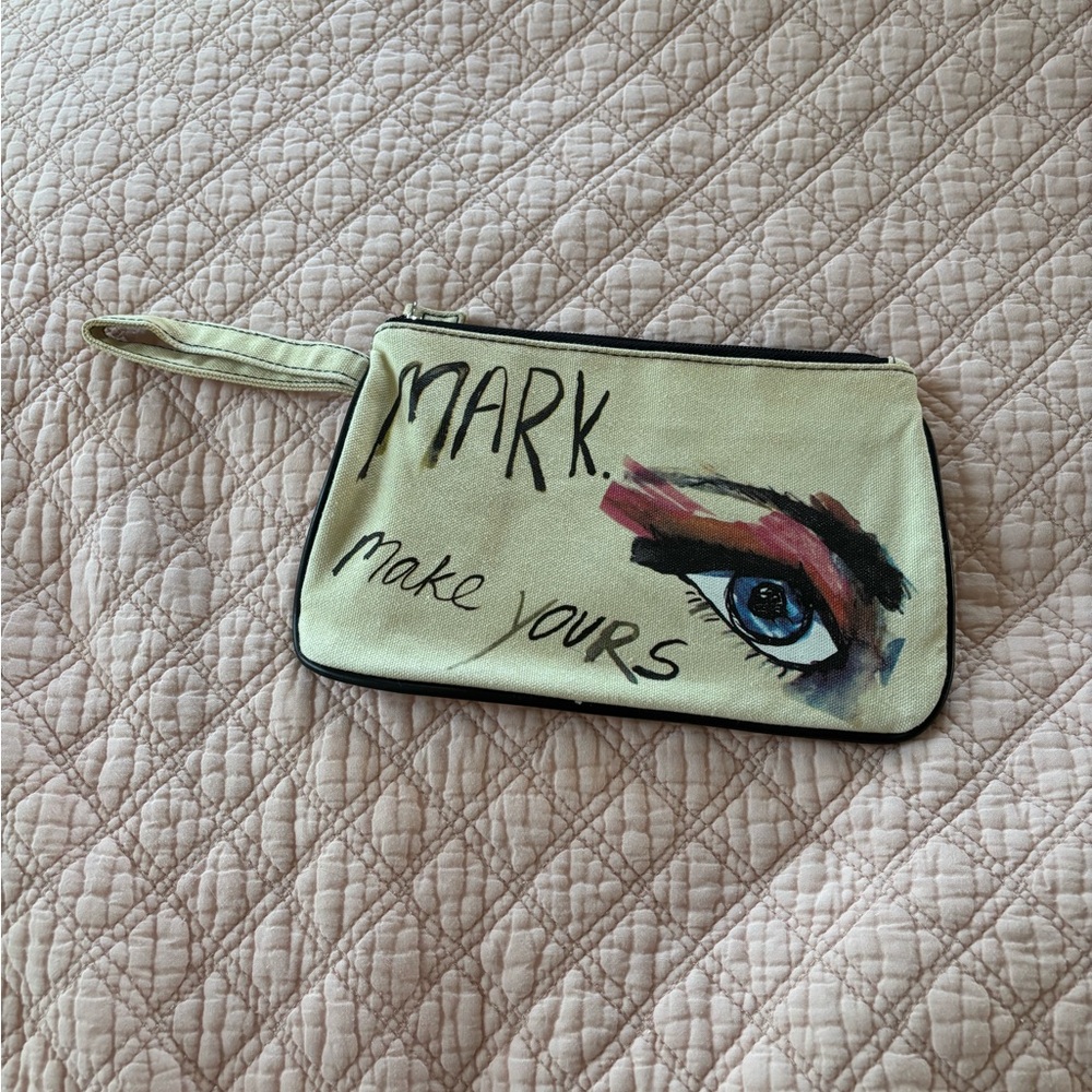 Avon Make Your Mark Makeup Bag